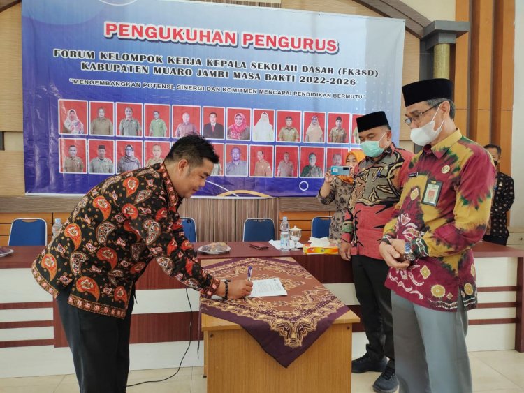 Dihadiri Sekda, Pengurus FK3S SD Muarojambi Dikukuhkan