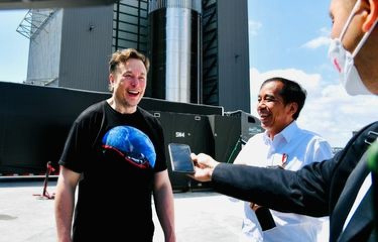 Luar Biasa! Jokowi Kunjungi Pabrik Roket Bersama CEO SpaceX Elon Musk, Bahas Kerjasama