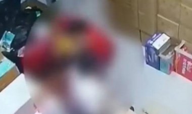Terekam CCTV, Warga Negara China Ditusuk Teman Sendiri di Jakarta Barat Gegara Asmara