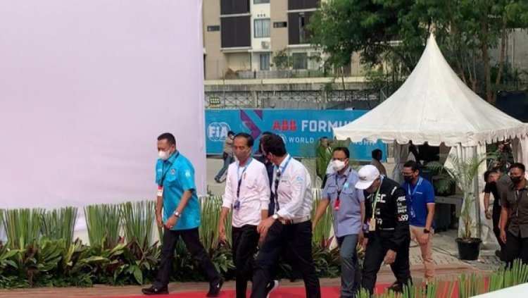 Jokowi Tiba di Formula E Jakarta, Anies: Selamat Datang Pak Presiden!