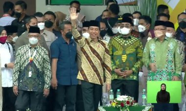 Jokowi Bela-belain Tinggalkan KTT APEC Demi Hadiri Pembukaan Muktamar Muhammadiyah