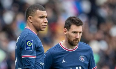Bayangkan Pertarungan Messi Versus Mbappe Final Piala Dunia