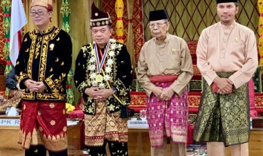 Anggota BPK RI Dapat Anugerah Gelar Adat Melayu Jambi