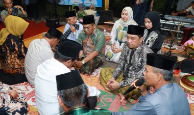 JADI Jalani Prosesi Adat Pengangkatan Keluarga Terhadap Riswanto dan Imron Masunji