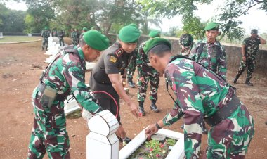 Hari Juang TNI AD, Dandim 0416/Bute Pimpin Ziarah Rombongan di TMP Satria Negara