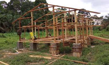 Sinergi TNI dan Warga: Kandang Kambing TMMD Ke-123 Perkuat Ekonomi Desa Teluk Kuali