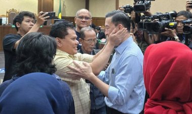 Jejak Panjang Amnesti dan Abolisi di Indonesia: Dari Kahar Muzakar hingga Tom Lembong dan Hasto