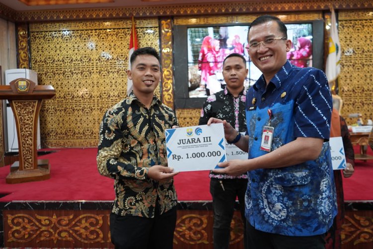 Mantap dan Berkelas!!! Jadi Narasumber KIM, Kadis Kominfo Ariansyah Tampilkan Perkenalan dengan AI