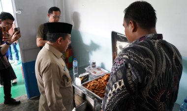 Tinjau Dapur MBG, Gubernur Al Haris Minta Jaga Kualitas Bahan Baku dan Kebersihan