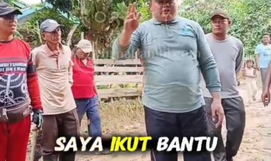 Turun Tangan Langsung, Wabup Bungo Gotong Royong Cor Jalan Bersama Warga Sungai Arang