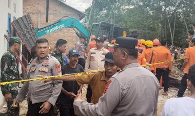 Tragedi Longsor di Bungo, Dua Anak Meninggal Tertimbun Tanah, Wakapolres Pimpin Langsung Evakuasi