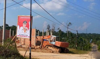 Foto Al Haris Terpampang di Kompleks Perkantoran Pemkab Sarolangun