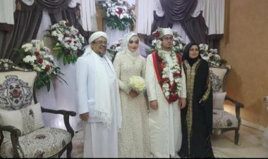 Habib Rizieq Menikahkan Putrinya di Mekkah
