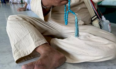 Telapak Kaki Jemaah Indonesia Banyak yang Melepuh