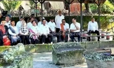 Beredar Foto Gubernur Edy Menyendiri dari Rombongan Presiden, Warga: Kok Kesannya Dicuekin Gitu?