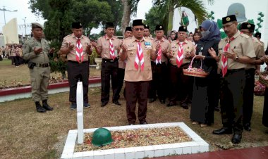 HUT ke-58 Pramuka, Wakil Walikota Jambi Pimpin Ziarah Makam Pahlawan