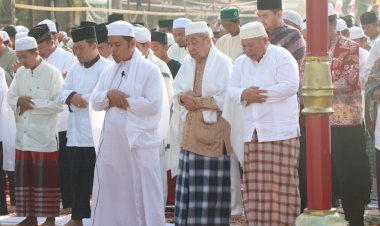 Gelar Shalat Istisqa, Bupati Safrial: Instrospeksi Diri
