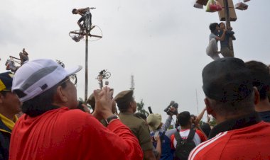 Fachrori Apresiasi Semangat Warga Ikuti Senam, Jalan Santai dan Panjat Pinang