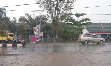 Alhamdulillah, Muarojambi Sore Ini Diguyur Hujan