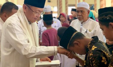 Bupati Sarolangun Santuni 700 Anak Yatim