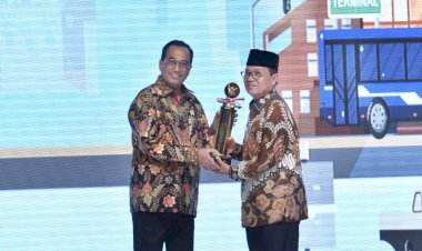 Fachrori Dianugerahi Penghargaan Wahana Tata Nugraha Wiratama 2019