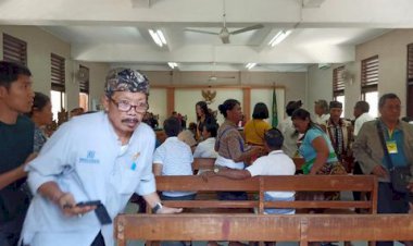 Gempa Guncang Bali, Pengunjung Sidang Berhamburan