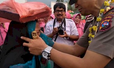 Kisah Haru! Pertemuan Terakhir Gadis Penjual Onde-onde dan Sang Kapolres