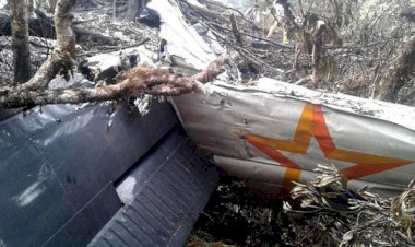 Tragedi Pesawat Twin Otter, Karung Berserakan Ditemukan di Tebing