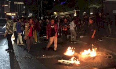 Randi Mahasiswa Tewas Tertembak, IMM Aksi Tutup Jalan Menteng Raya