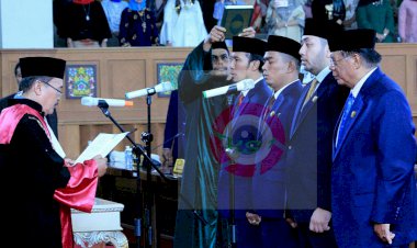 Edi Purwanto Disumpah Sebagai Ketua Depenitif DPRD Provinsi Jambi Masa Bakti 2019-2024