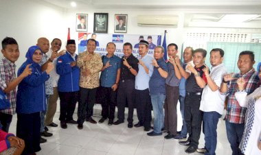 Berpantun Batanghari Airnya Tenang, Tim CE dan Anak Kandung Ambil Formulir di PD