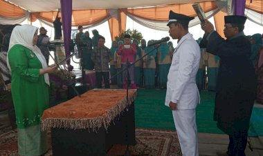 Sudjarni Dilantik Sebagai Kades Tanjungkatung, Masnah: Hati-hati Kelola Dana Desa