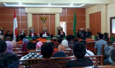 11 Terdakwa Kasus SMB Ajukan Eksepsi, Tapi Sidang Diskors