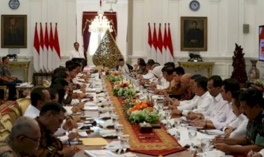 NAH LOH! Jokowi Ungkap Lima Tahun Lalu ada Beberapa Menteri Gagal Paham Visi Misi