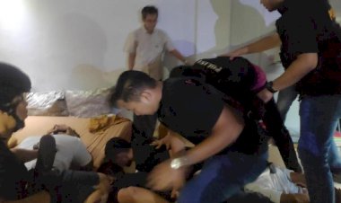 Sekap Engkos Kosasih Bos Perusahaan, Tujuh Debt Collector Diringkus Polrestro Jakbar