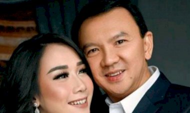 Ahok Bahagia! Cium Mesra Puput Saat Acara 7 Bulan Kehamilan