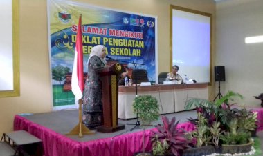 Bupati Masnah Wacana Anggarkan Beasiswa Untuk Para Guru