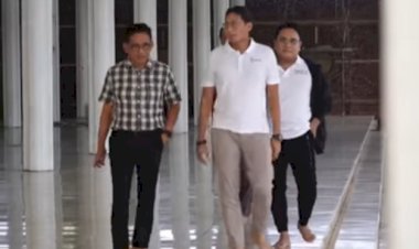 Mampir ke Masjid Seribu Tiang di Jambi Begini Pandangan Sandiago Uno