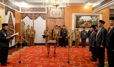 Gubernur Jambi Rotasi Pejabat, Dua Turun Jabatan Satu Pergeseran