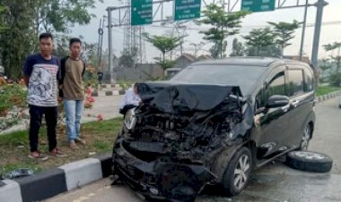 Gegara Mengelak Kucing Tiga Mobil Tabrakan Beruntun di Serang