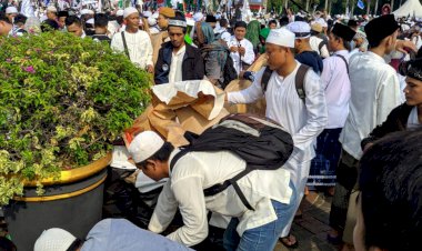 Reuni 212 Usai, Massa Mulai Bubarkan Diri dari Monas