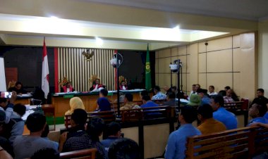 Hakim Cecar Soal Info Uang Diantar ke Mayang, Hilalatil: Saya Tidak Terima Pak!