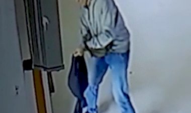 Aksi Nekat Pemuda Ini Curi Isi Kota Amal Terekam CCTV Masjid di Bungo Jambi