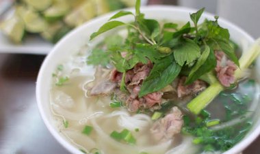 Makan di Resto Vietnam di Kawasan Mall Jakarta Barat, Belasan Warga Keracunan