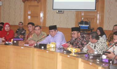 Pj Sekda Jambi Hadiri Ujian Promosi Doktor Ilmu Hukum Fikri Riza