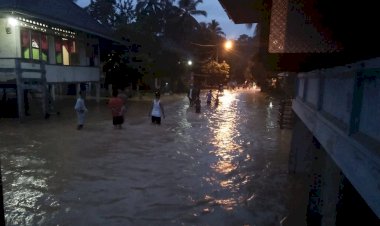 Banjir Terjang Desa Demang Limun Sarolangun-Jambi