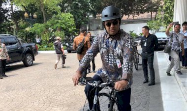 Gaya Defense Anies Baswedan Unik & Tidak Ada dalam Teori Komunikasi