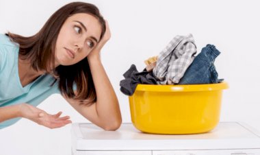 Baju Anda Terendam Banjir? Ini Cara Gampang Mencucinya Tanpa Jasa Laundry