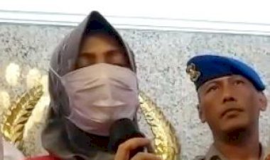 Penahanan Ditangguhkan, Zikria Dzatil Penghina Risma Dijemput sang Suami