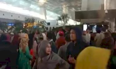 Jemaah Umroh Tertahan di Soetta, Gara-gara Arab Saudi Tutup Pelayanan